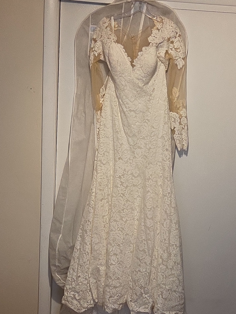 Allure Bridals Ivory Lace Long Sleeve Wedding Dress